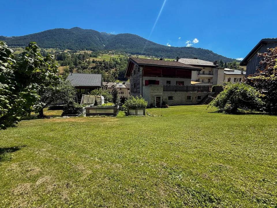Verkauft - Große Familienvilla mit herrlicher Terrasse und großem Garten – Foto 15 von 17