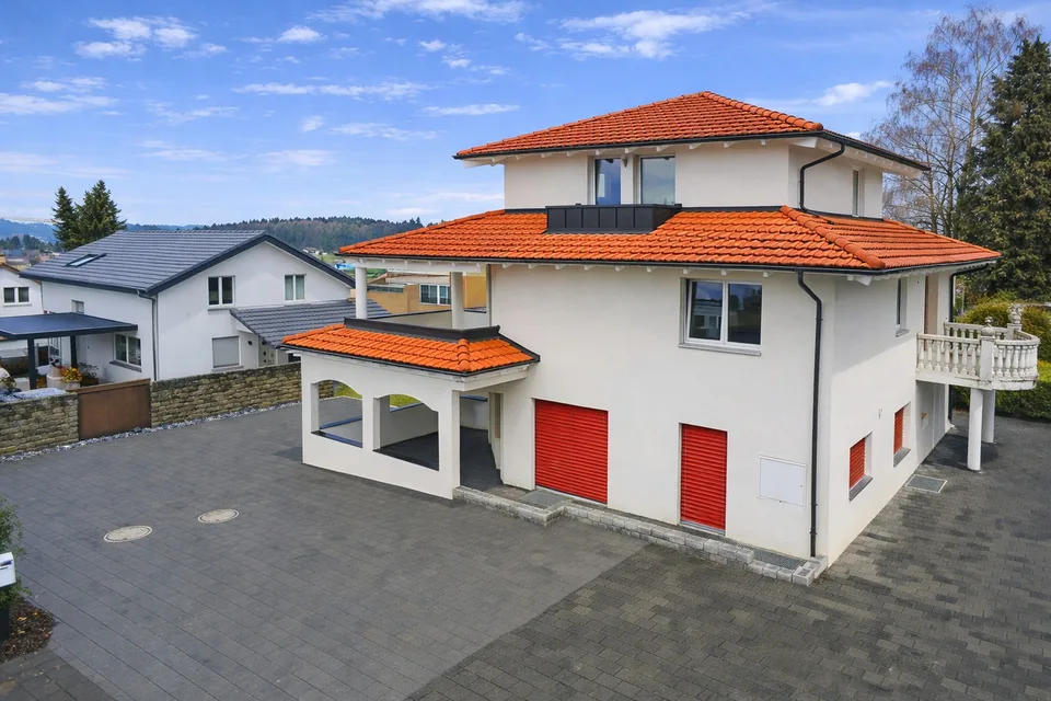 Proprietà di rendita / Casa a più generazioni a Fahrwangen AG