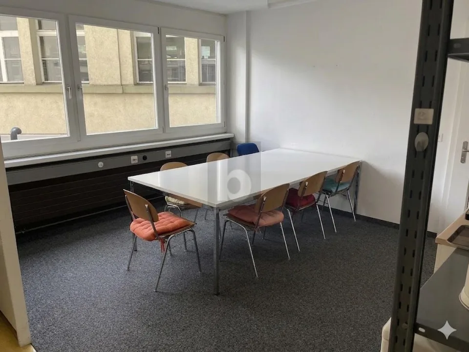PRÄCHTIGE GEWERBERÄUME