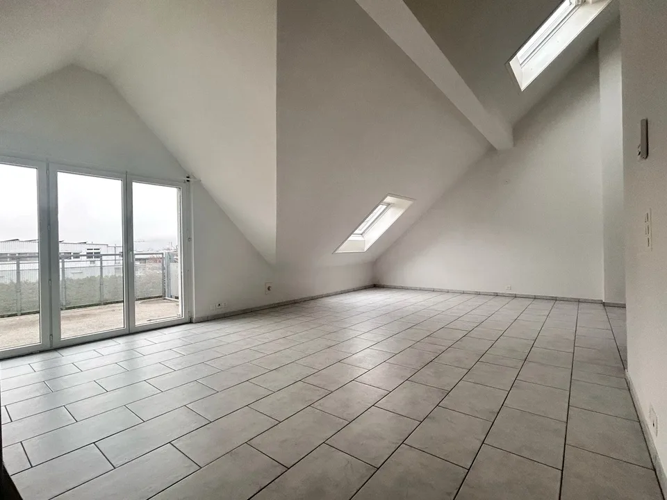 charmante 4.5-Zimmer-Duplexwohnung mit Bergblick