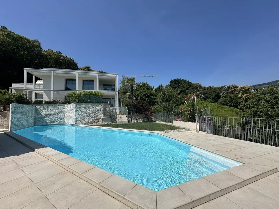 APPARTAMENTO 2.5 IN RECENTE RESIDENZA CON PISCINA