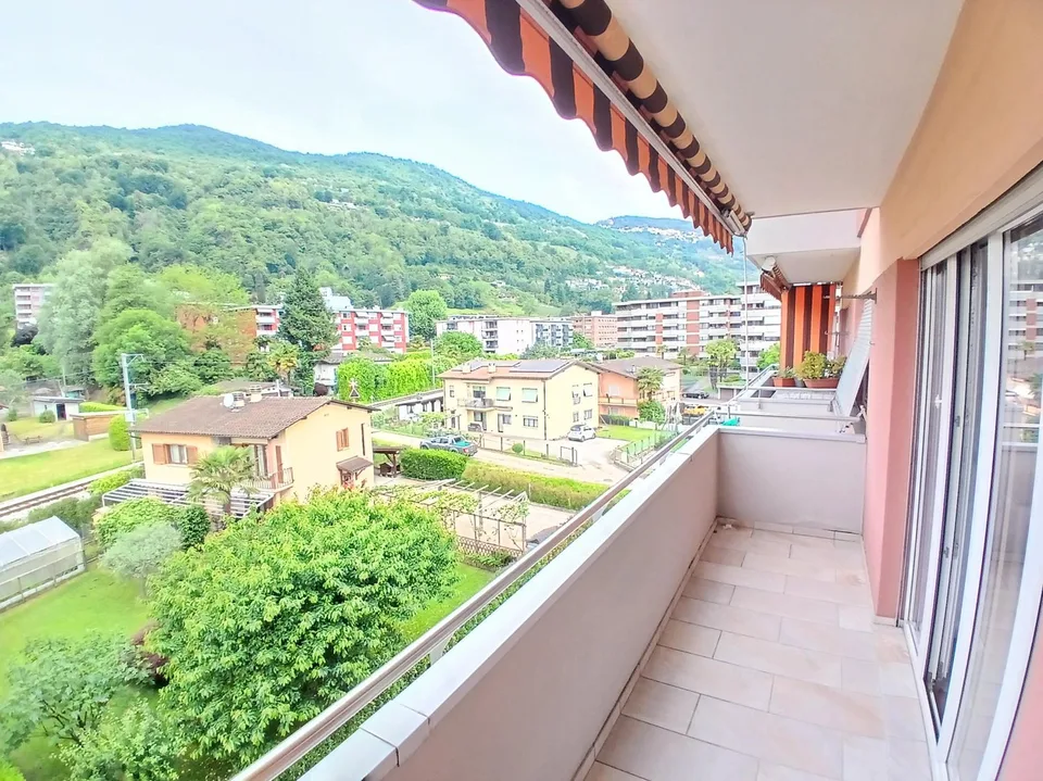 INVESTIMENTO - MONOLOCALE RINNOVATO CON BALCONE AD AGNO