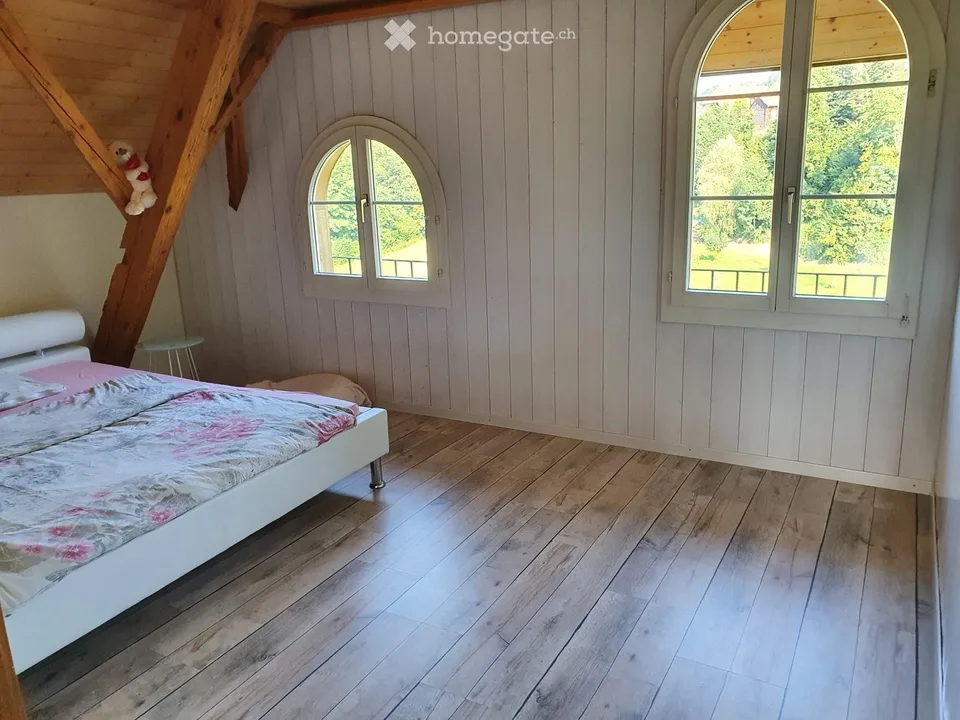 Appartement mansardé charmant et beau