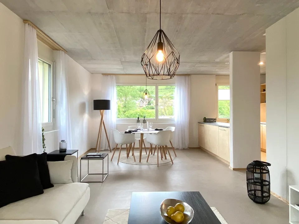 Schöne  4.5-Zimmerwohnung mit grossem Balkon