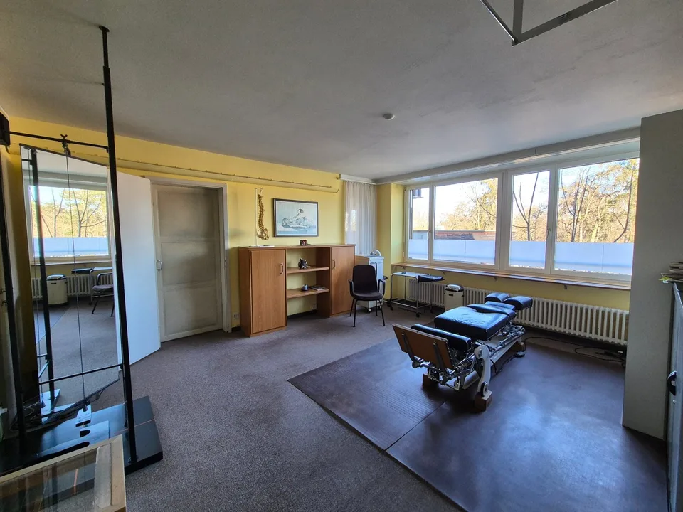 Attractive and versatile commercial space in a central location