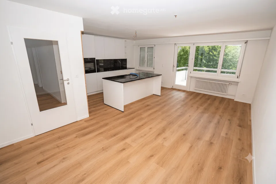 Helle 3.5-Zimmer-Wohnung mit Balkon in Zürich-Altstetten – ab sofort verfügbar!