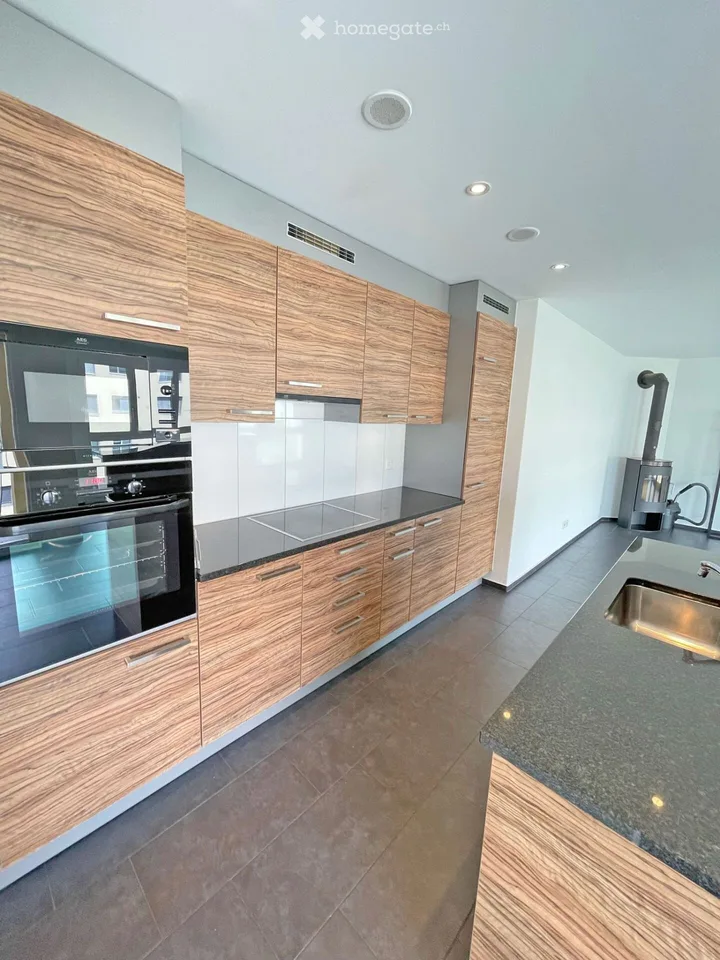 Appartement lumineux 3.5 pièces avec balcon à Safenwil