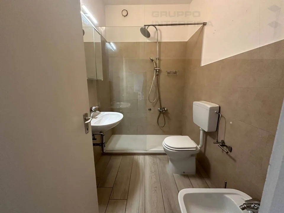 2.5 LOCALI RISTRUTTURATO – foto 6 di 11
