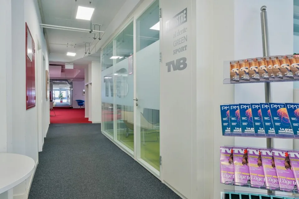 Büroflächen von 450 bis 1400 m2 zur Miete in Pont Bessières / Caroline / Rue Centrale – Foto 9 von 11