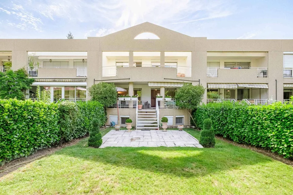 Agréable duplex de 5 pièces avec terrasse et jardin