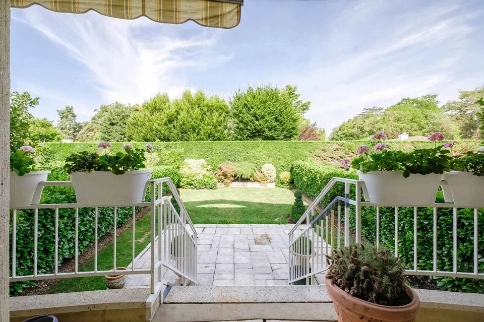 Piacevole duplex di 5 locali con terrazza e giardino