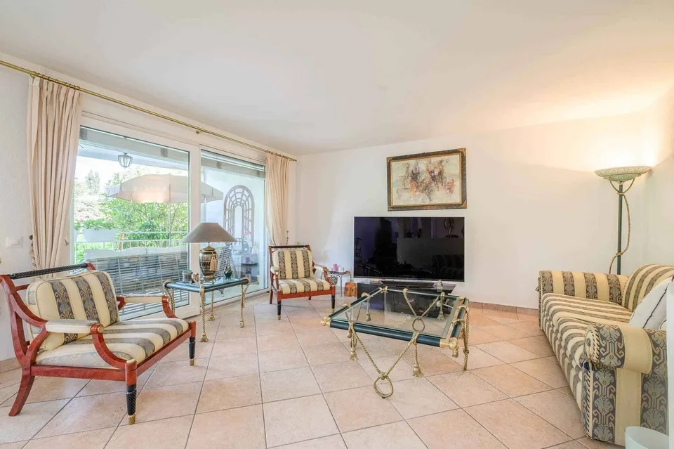 Piacevole duplex di 5 locali con terrazza e giardino
