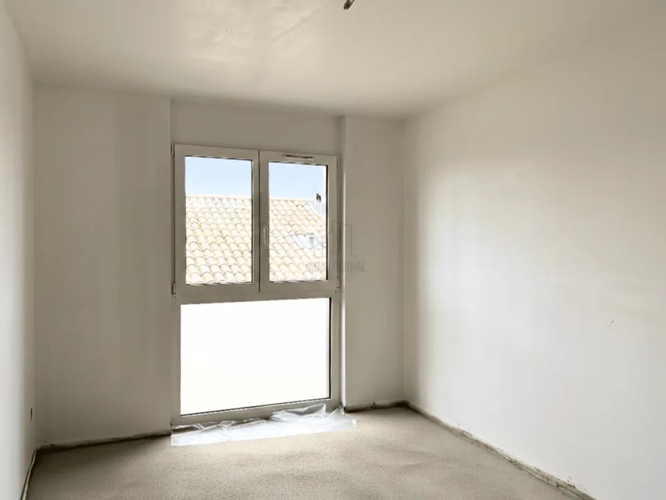 OCCASION : NEUF, DANS LE VERT, AVEC VUE PANORAMIQUE