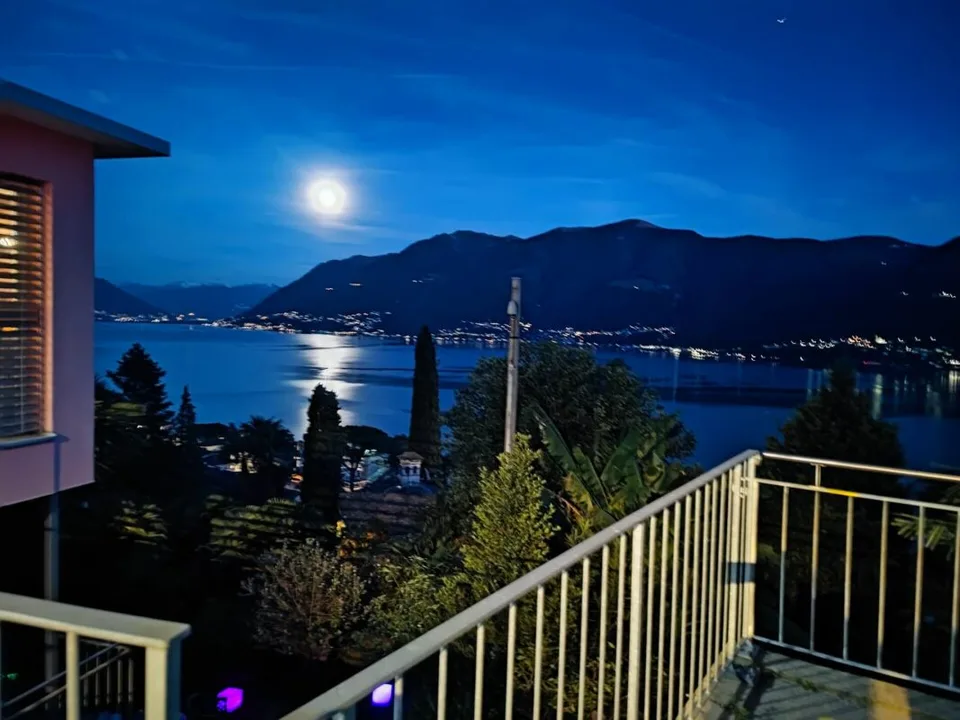 Exklusive Liegenschaft mit 8 Einheiten und atemberaubendem Blick auf den Lago Maggiore - Brissago