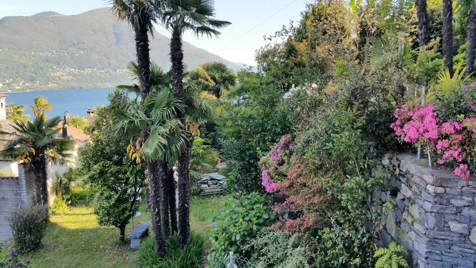 Exklusive Liegenschaft mit 8 Einheiten und atemberaubendem Blick auf den Lago Maggiore - Brissago