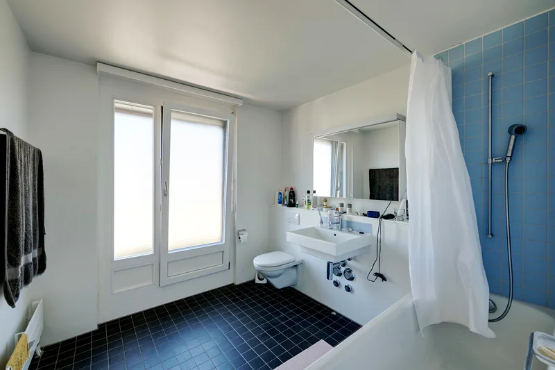 2½ ZIMMER-ATTIKAWOHNUNG IN BERN - LÄNGGASSE, MÖBLIERT, TEMPORÄR – foto 7 di 20