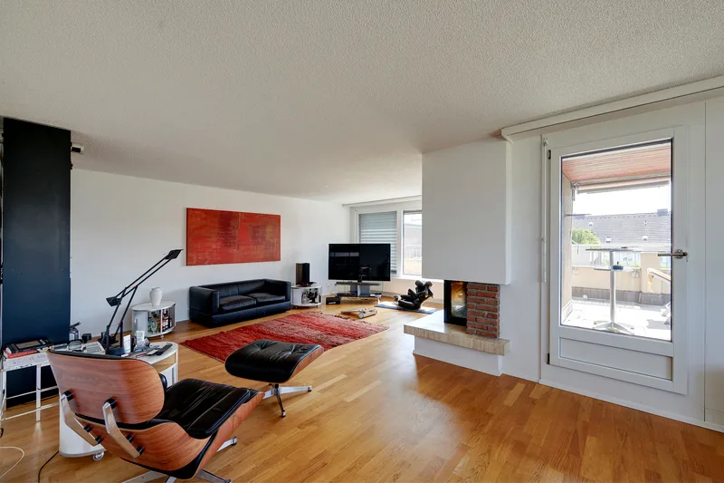 2½ ZIMMER-ATTIKAWOHNUNG IN BERN - LÄNGGASSE, MÖBLIERT, TEMPORÄR – foto 5 di 20