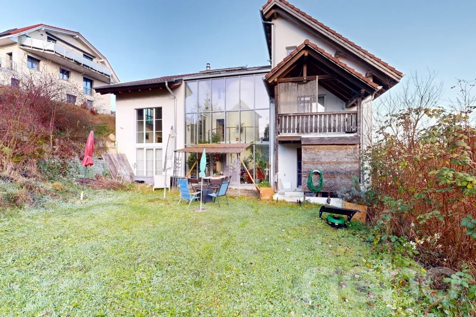 Attraktives 12-Zimmerhaus mit grossem Entwicklungspotenzial – Foto 18 von 20