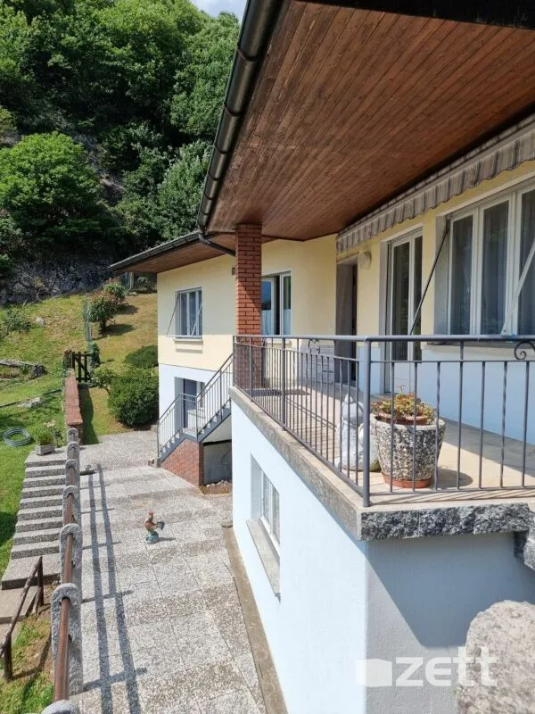Casa indipendente 4.5 locali con ampio giardino a Medeglia
