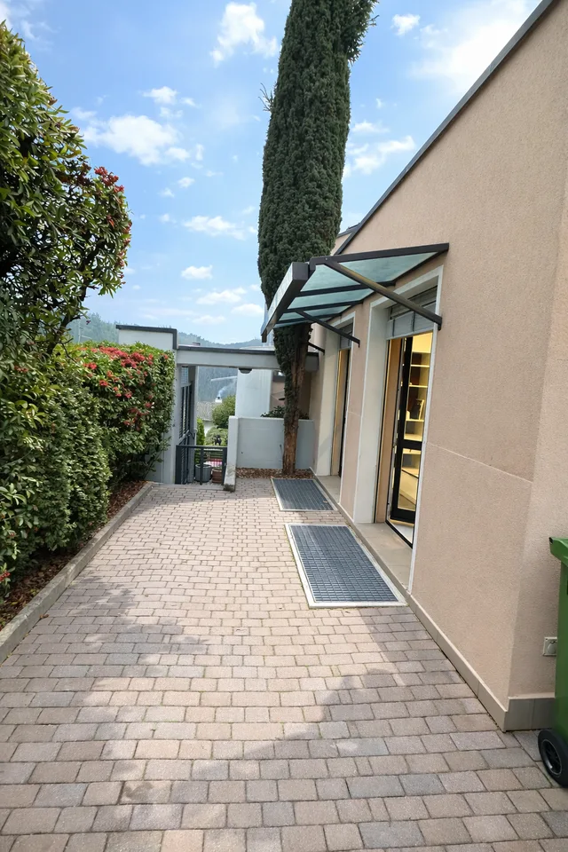 Affascinante duplex di 2 locali con giardino e spese incluse