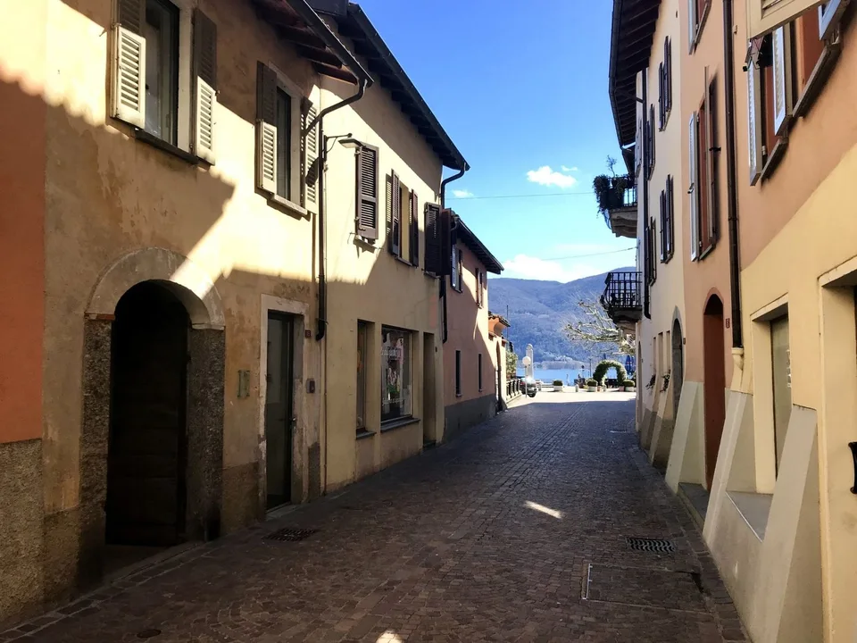 UN PROGETTO UNICO A DUE PASSI DAL LAGO