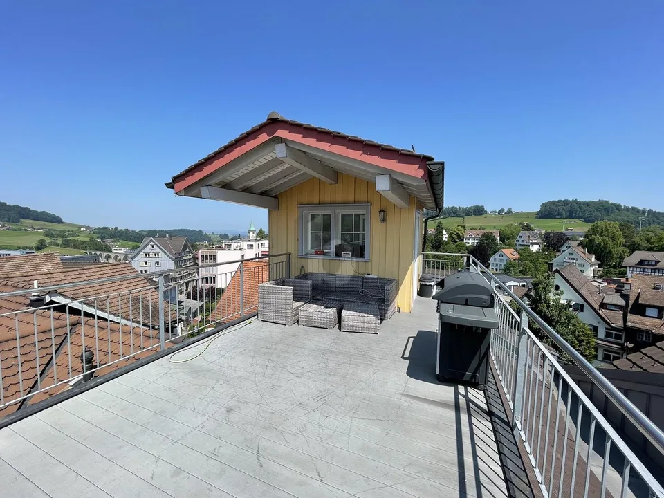 MODERNER INNENAUSBAU IM HERZEN DER STADT