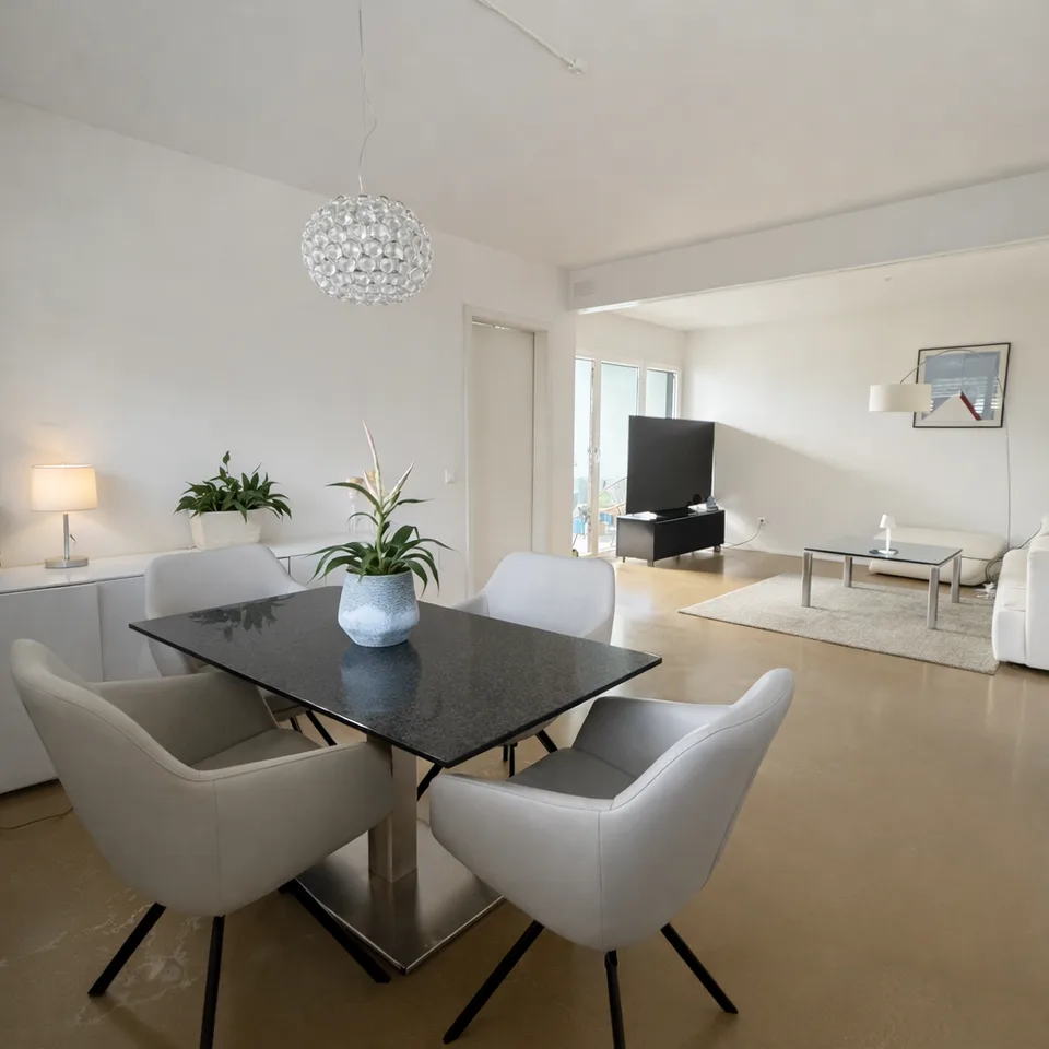 MURALTO: VISTA LAGO, LUCE E TRANQUILLITÃ IN UN 2.5 LOCALI