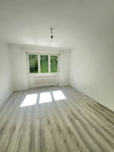 Appartamento di 4 locali luminoso e spazioso in una zona tranquilla – foto 6 di 9