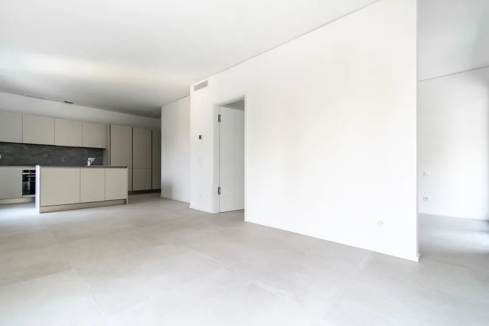 LUMINOSO 2.5 LOCALI A LUGANO DI RECENTE COSTRUZIONE