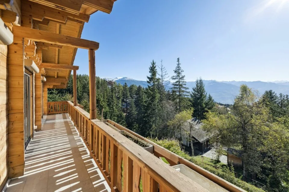 Chalet avec piscine intérieur à Crans-Montana - Location à la semaine ou au mois - Disponible pour Nouvel An
