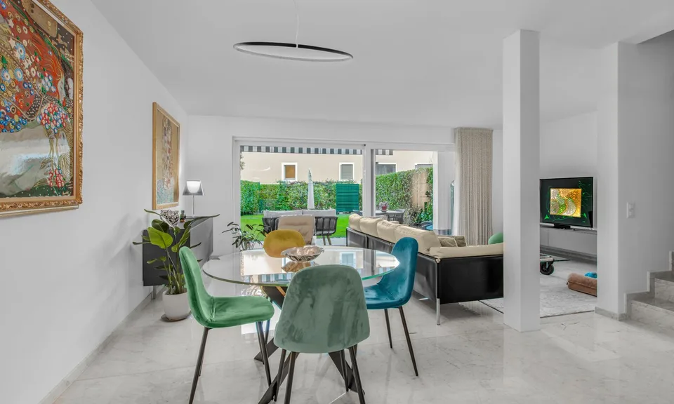 SPAZIOSA CASA 5.5 LOCALI CON GIARDINO E PISCINA A MONTAGNOLA