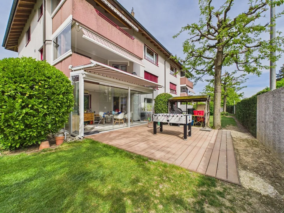 FAMILIENFREUNDLICH MIT GARTEN UND TIEFGARAGE