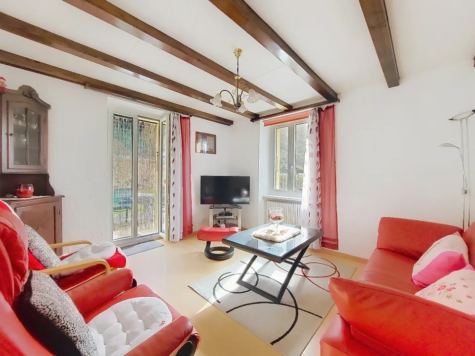 Pramagnon, maison familiale de 230m2 avec pelouse et places de parc extérieures