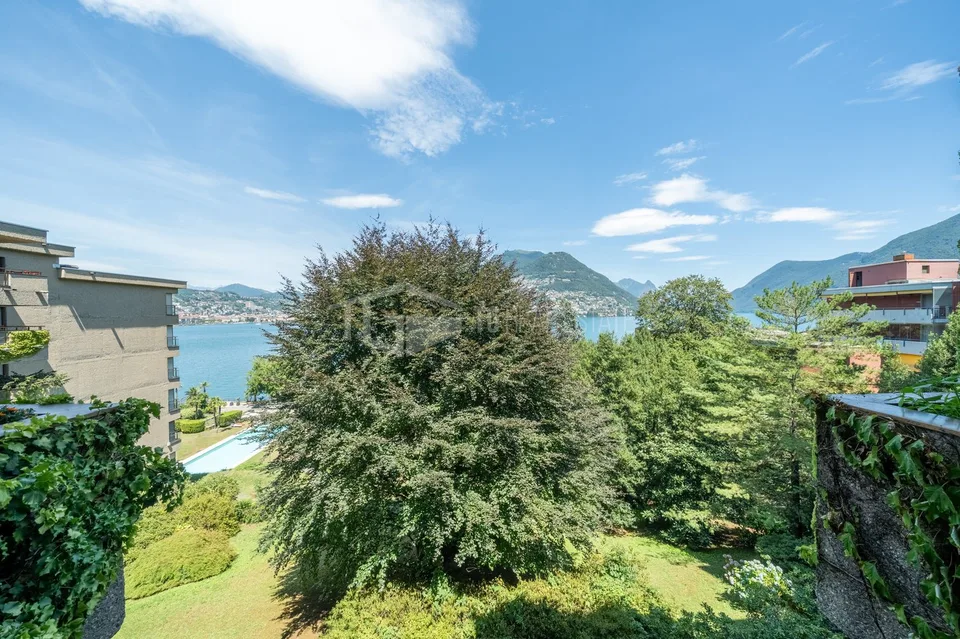 DUPLEX DI 4.5 LOCALI CON VISTA LAGO A PARADISO