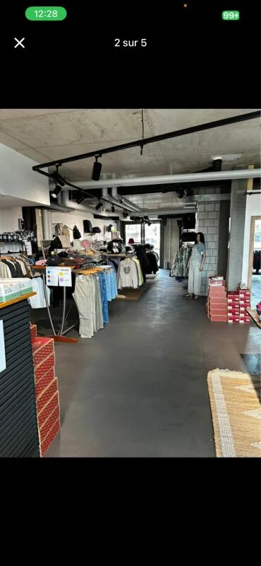 Locale commerciale di 120 m2 a Neuchâtel