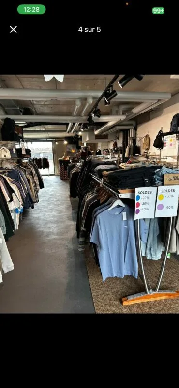 Locale commerciale di 120 m2 a Neuchâtel