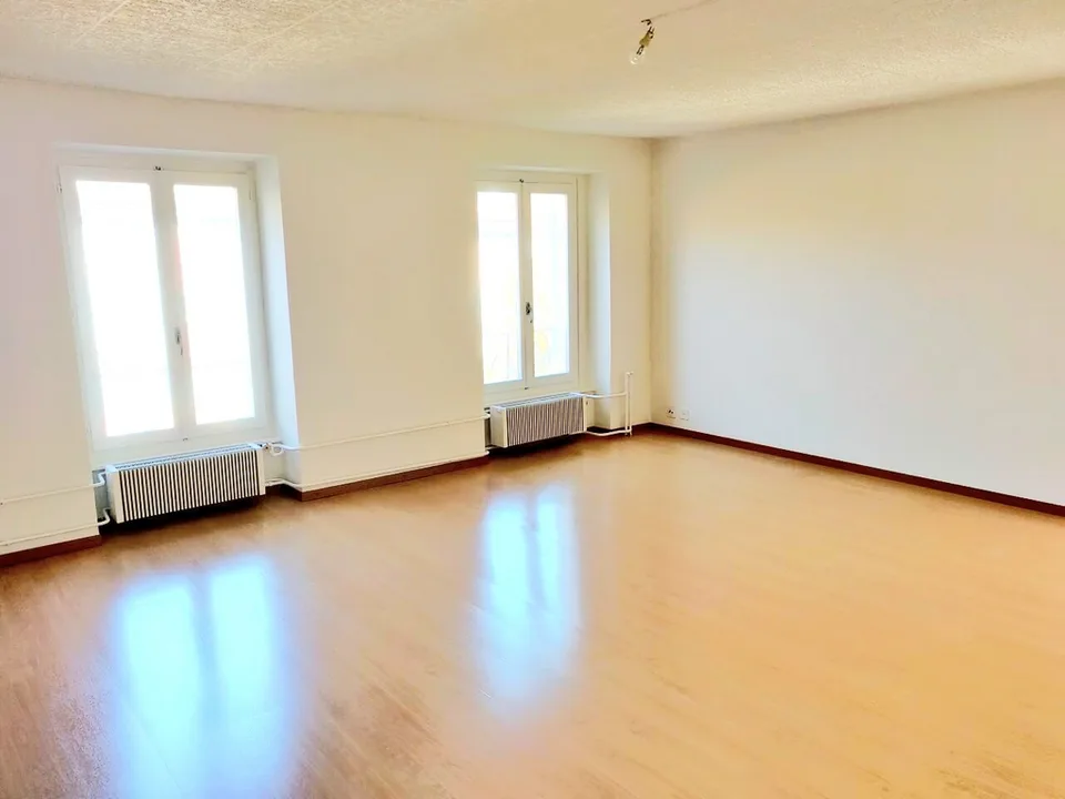 COLLÈGE 9, 3.5-Zimmer-Wohnung im Stadtzentrum