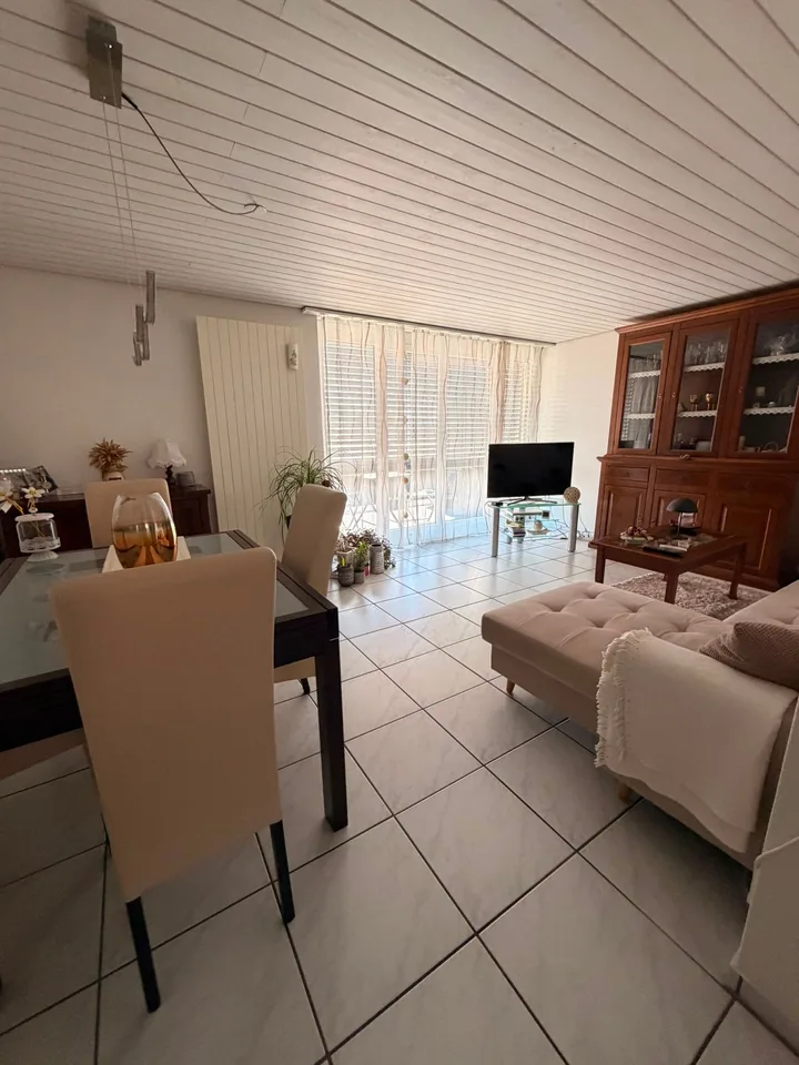 Charmante 3-Zimmer-Wohnung mit Balkon und schöner Aussicht in Grenchen
