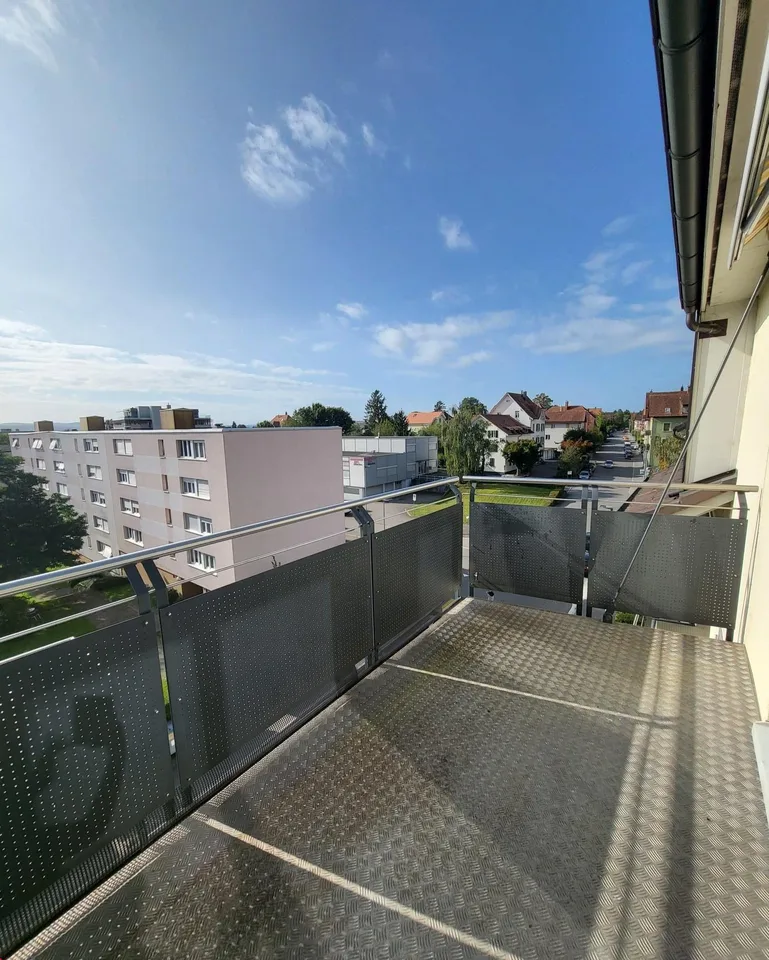 Affascinante appartamento di 3 locali con balcone e vista panoramica a Grenchen