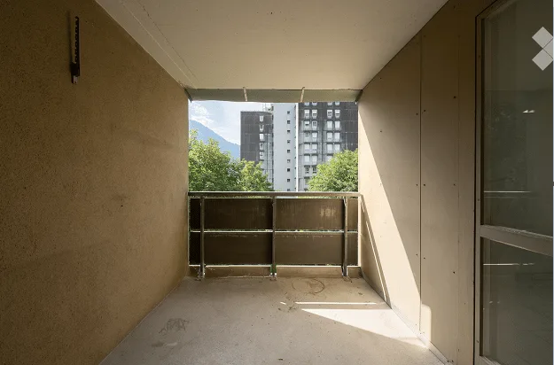 Charmante 3.5-Zimmer-Wohnung mit Balkon und schöner Aussicht in Glarus