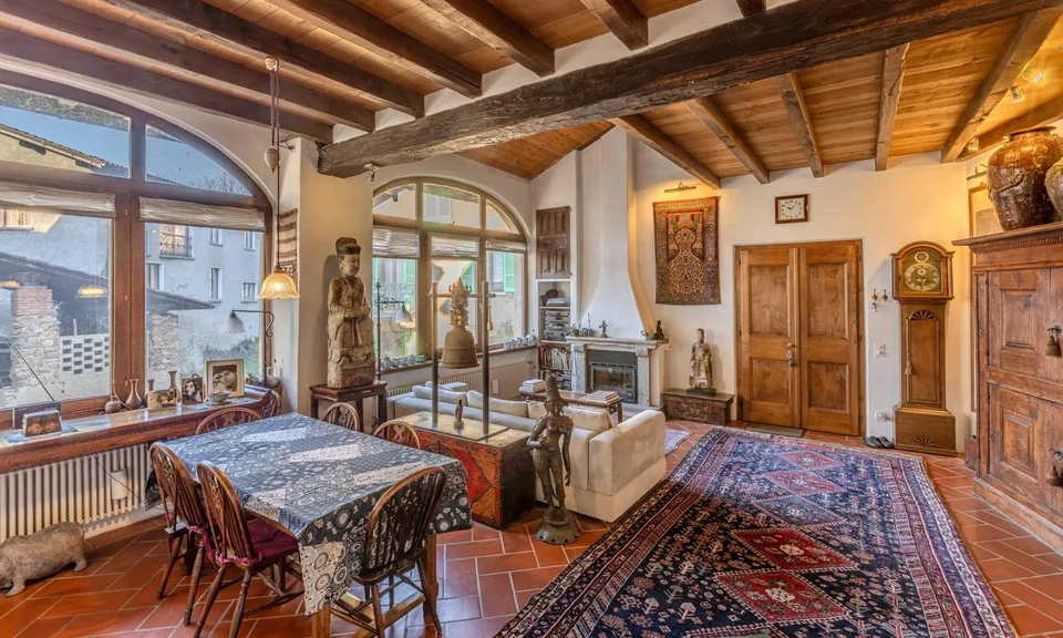 SPLENDIDA CASA 5.5 LOCALI RINNOVATA CON CHARME A CASTELROTTO