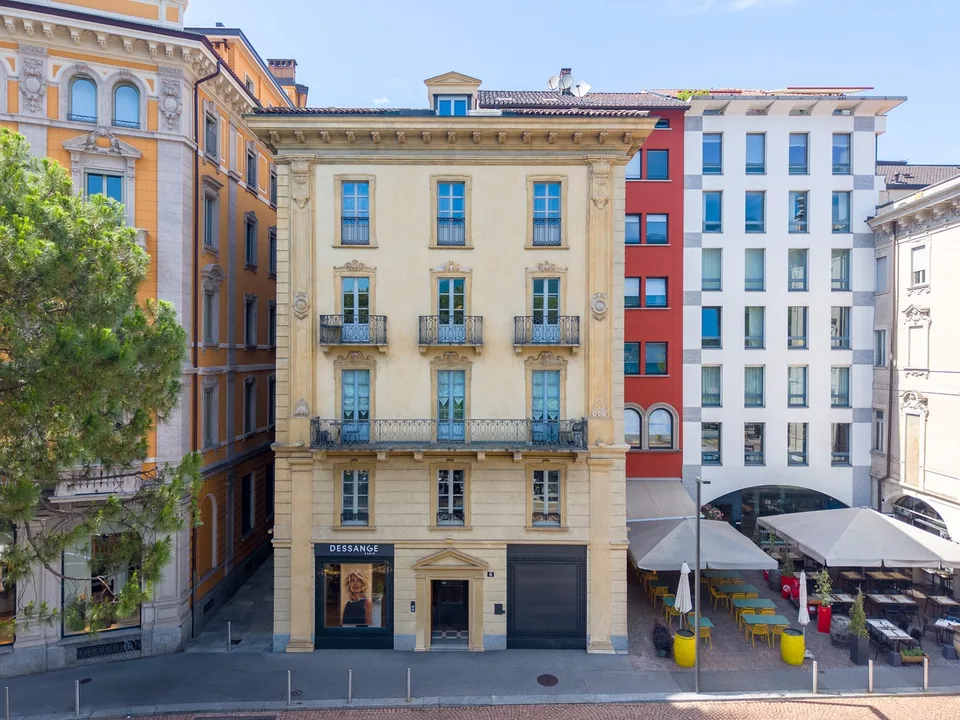 Piazza Rezzonico – Prestigiosa proprietà con vista lago nel centro storico di Lugano
