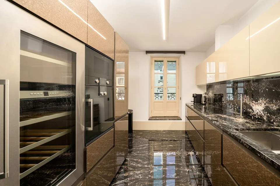 Piazza Rezzonico – Prestigiosa proprietà con vista lago nel centro storico di Lugano – foto 11 di 15