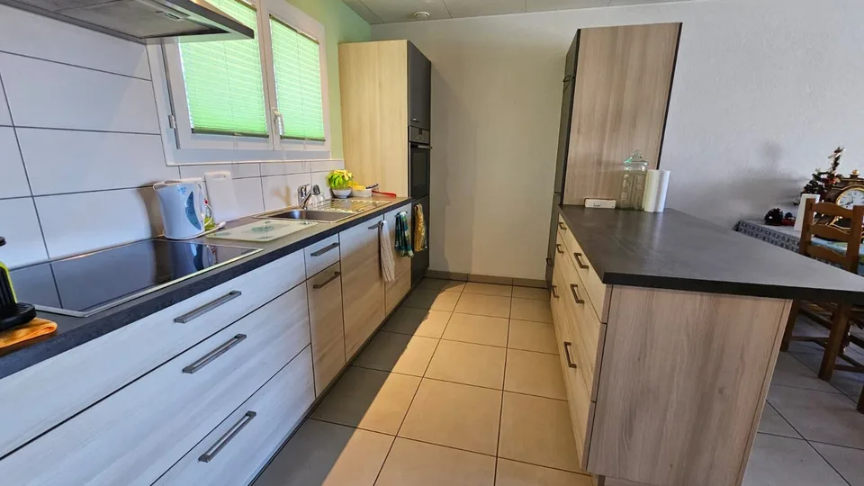 Sehr schönes 3-Zimmer-Apartment mit Tiefgarage