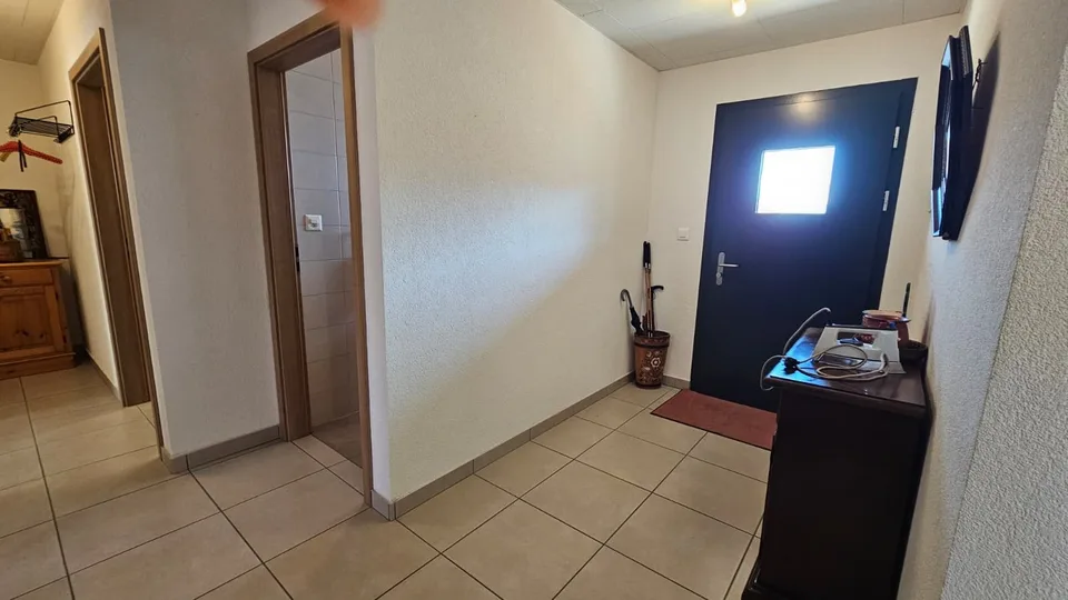 Sehr schönes 3-Zimmer-Apartment mit Tiefgarage – Foto 8 von 16