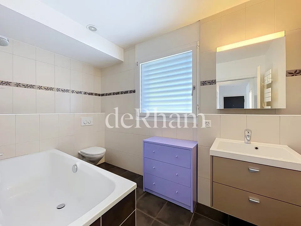 Schönes Dachgeschoß-Apartment mit 3.5 Zimmern!