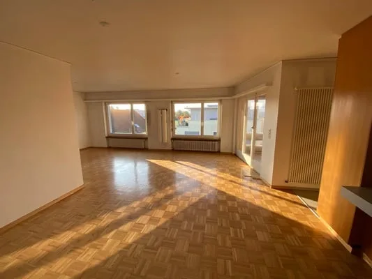 4 1/2 Zimmerwohnung im 2. Obergeschoss