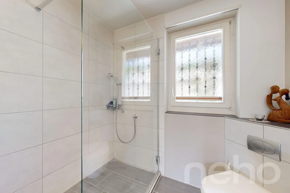 Aussergewöhnliches 6.5-Zimmer-Doppeleinfamilienhaus – Foto 15 von 18