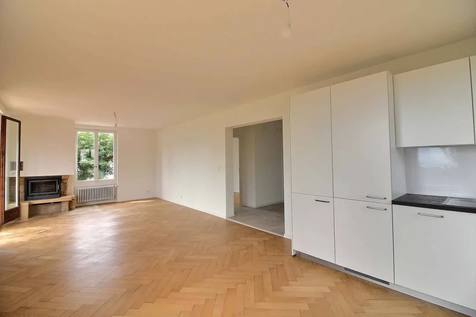 Magnifique appartement avec terrasse, grand jardin privatif et vue sur le lac  Lausanne