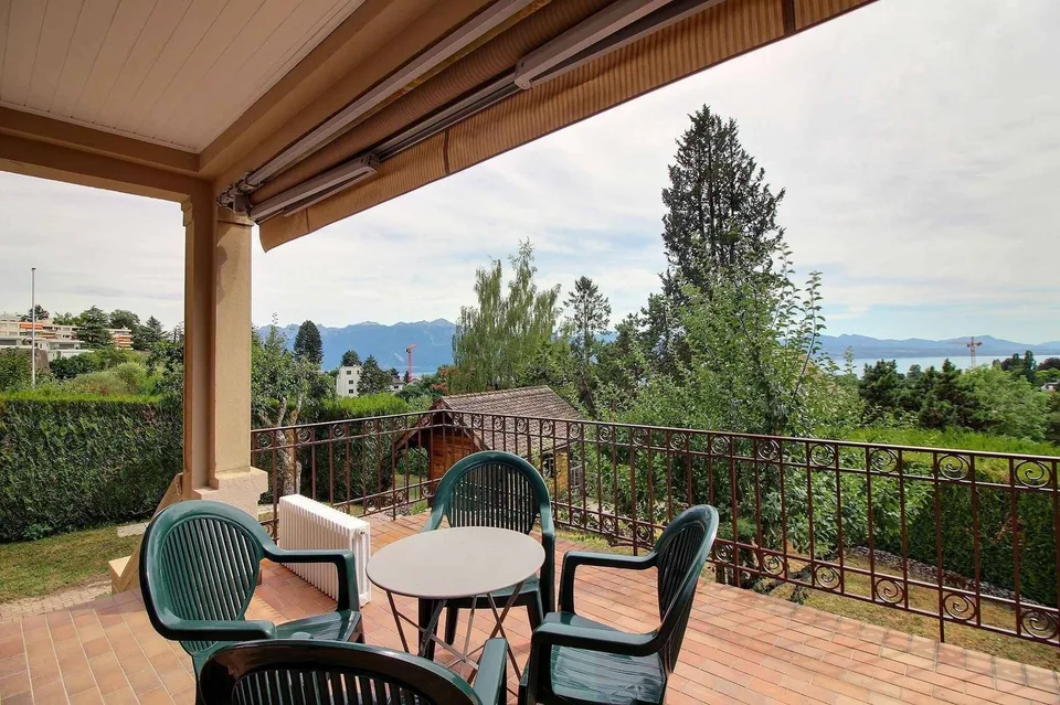 Magnifique appartement avec terrasse, grand jardin privatif et vue sur le lac  Lausanne
